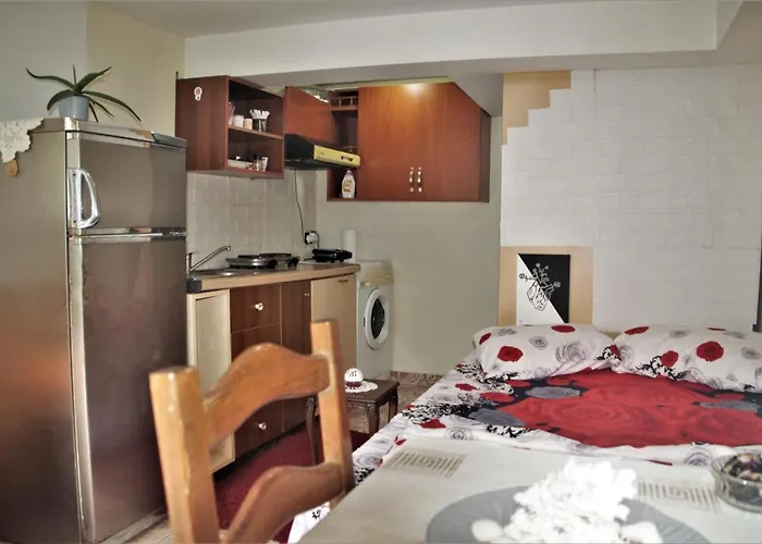 Tirana's Stay! Апартаменты *